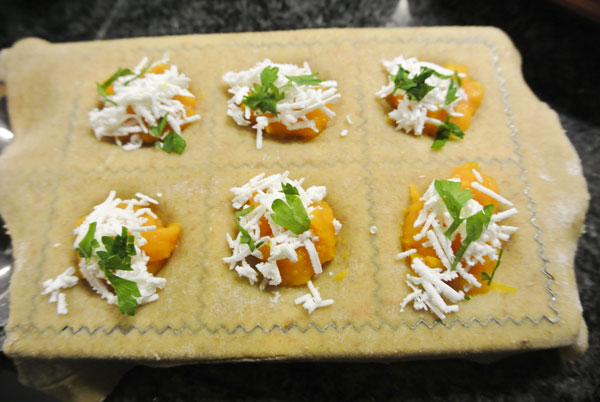 Ravioli met pompoen en feta