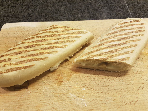 panini-brie-honing-walnoten